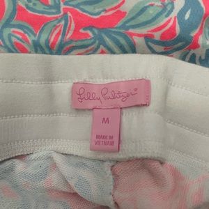 Lily Pulitzer sweat shorts. Lightly worn. Size medium.